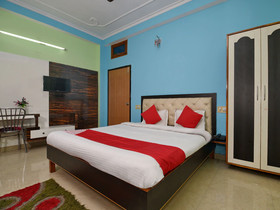 Hotel Chaitanya Inn