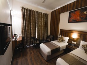 Hotel Janhvi International