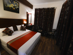 Hotel Janhvi International