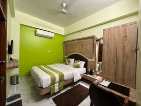 Hotel Prabhat