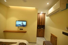Hotel The Peace