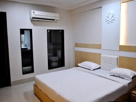 Hotel The Sapphire Grand