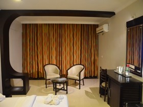 Hotel The Sapphire Grand