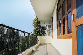 OYO 19122 Mastana Palace