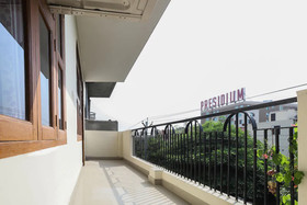 OYO 19122 Mastana Palace