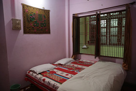 Somit Paying Guest House
