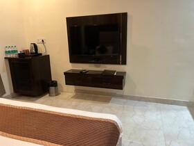 Hotel Idhayan Palace