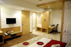 Hotel The Royal Bharti