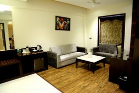 Hotel The Royal Bharti