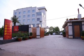 Hotel The Royal Bharti