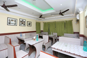 Rater Tara Diner Rabi by OYO Rooms