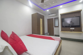 Mahalaxmi By OYO Rooms