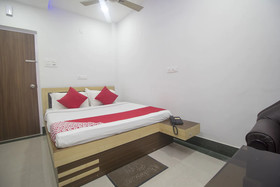 Mahalaxmi By OYO Rooms
