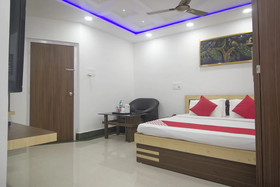 Mahalaxmi By OYO Rooms