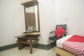 Mahalaxmi By OYO Rooms