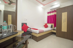 Mahalaxmi By OYO Rooms