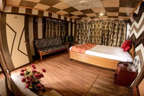 Broadway Annexe Darjeeling by Goroomgo