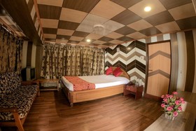 Broadway Annexe Darjeeling by Goroomgo