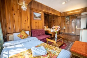 Fennel Hotel Red Rose