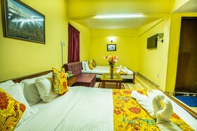 Fennel Hotel Red Rose