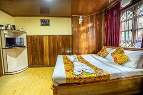 Fennel Hotel Red Rose