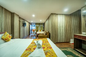 Fennel Hotel Red Rose