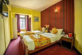 Fennel Hotel Red Rose