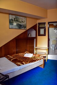 Fennel Hotel Red Rose