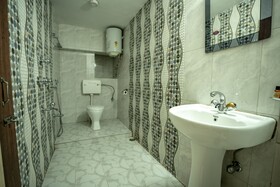 Fennel Hotel Red Rose