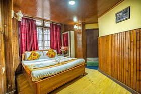 Fennel Hotel Red Rose