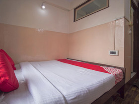 Hotel Blue Diamond By OYO Rooms