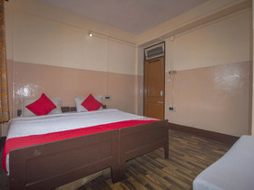 Hotel Blue Diamond By OYO Rooms