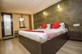Hotel Everest Glory By OYO Rooms