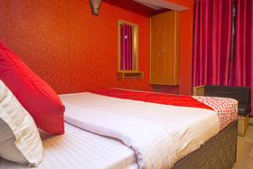 Hotel Everest Glory By OYO Rooms