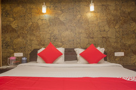 Hotel Everest Glory By OYO Rooms