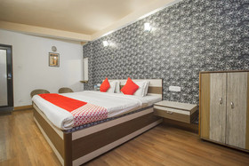 Hotel Everest Glory By OYO Rooms