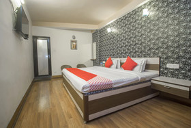 Hotel Everest Glory By OYO Rooms