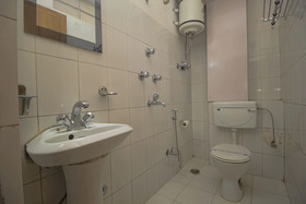 Hotel Sandrup by OYO Rooms