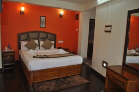 Kasturi Palace Darjeeling by Goroomgo