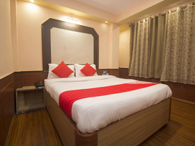OYO 22296 New Amber Hotel