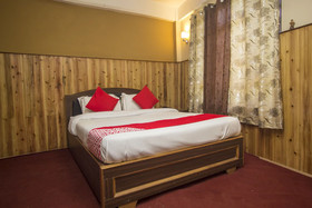 Roma Holiday Inn By OYO Rooms