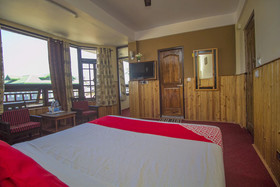 Roma Holiday Inn By OYO Rooms