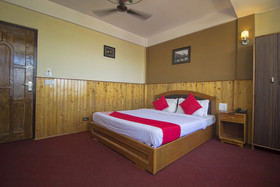 Roma Holiday Inn By OYO Rooms