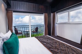 The West Gate Posada By Summit