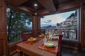 The West Gate Posada By Summit