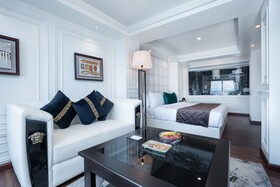 The West Gate Posada By Summit