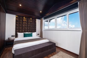 The West Gate Posada By Summit