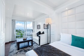 The West Gate Posada By Summit