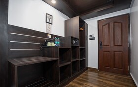 The West Gate Posada By Summit