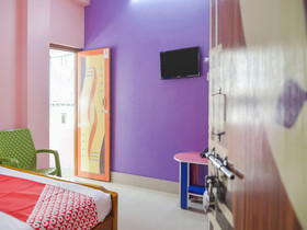 Costarica Guest House by OYO Rooms